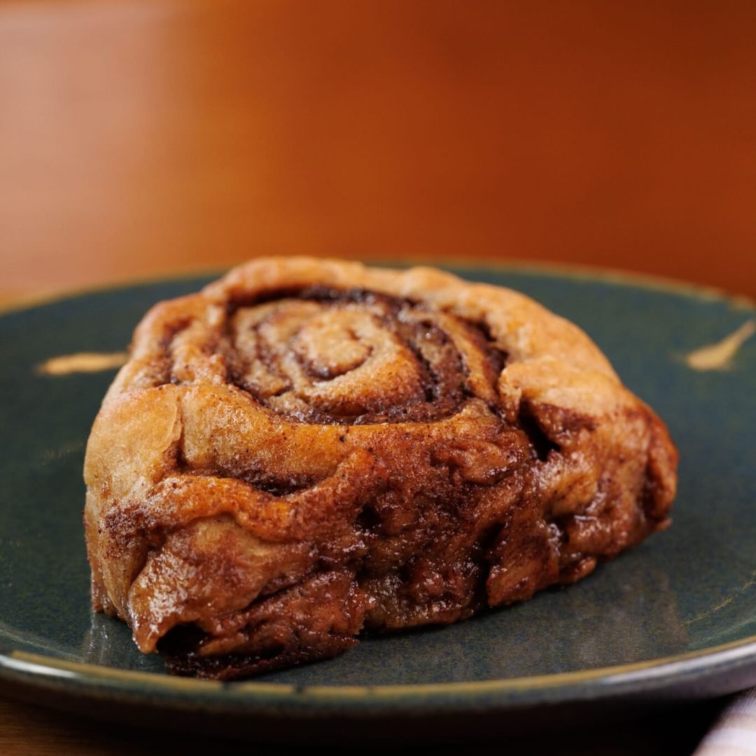 CINNAMON ROLL 01
