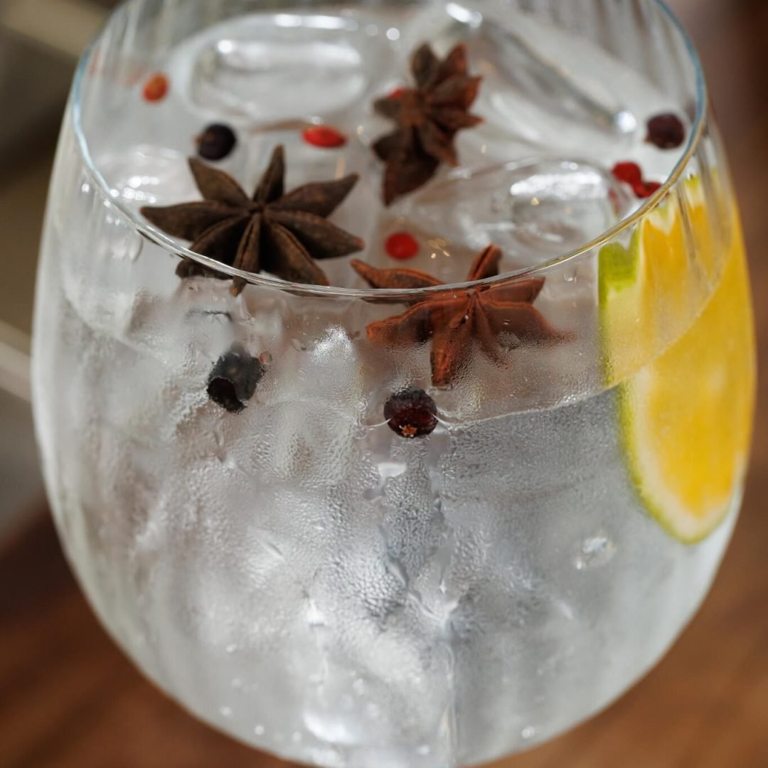 GIN TONICA