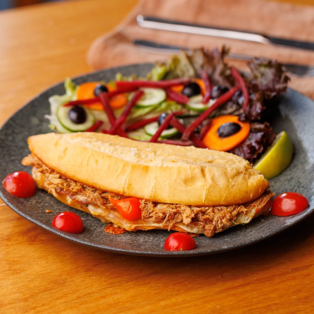 Sanduiche baguete pernil 2